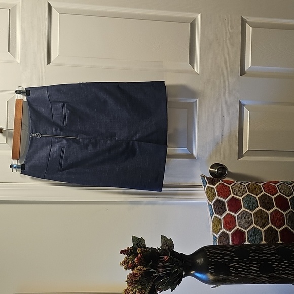 ANTONIO MELANI Dark Blue Pencil Skirt w/Faux Pockets, Linen Blend, Size 0 - Picture 2 of 11
